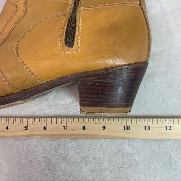 Vtg Levis Leather Western Boots size 7.5 - Picture 15 of 16